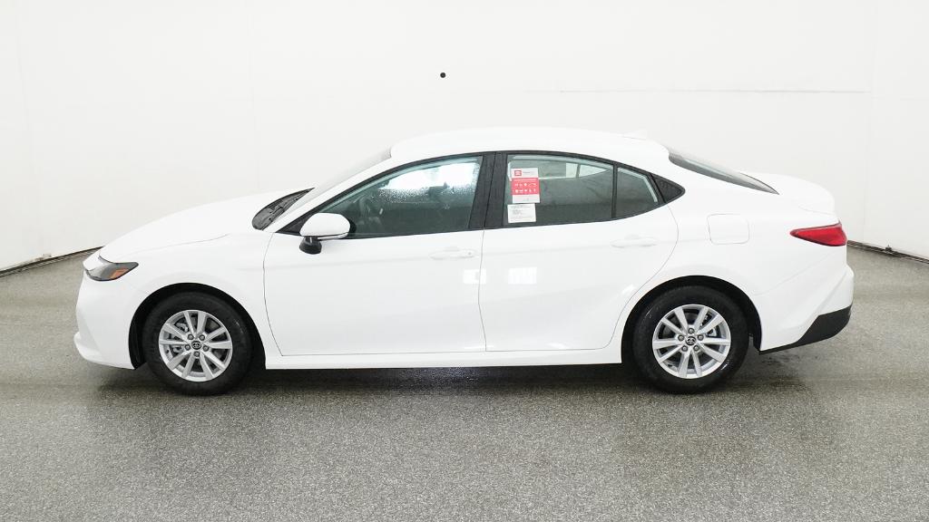 2026 Toyota Camry LE photo 3