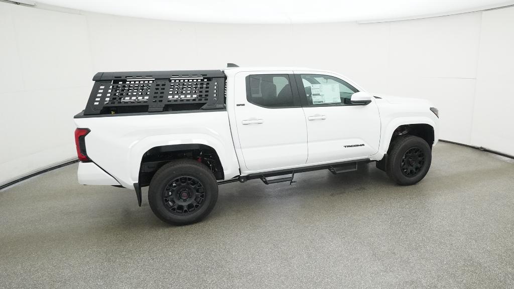 2025 Toyota Tacoma SR5 - Photo 25