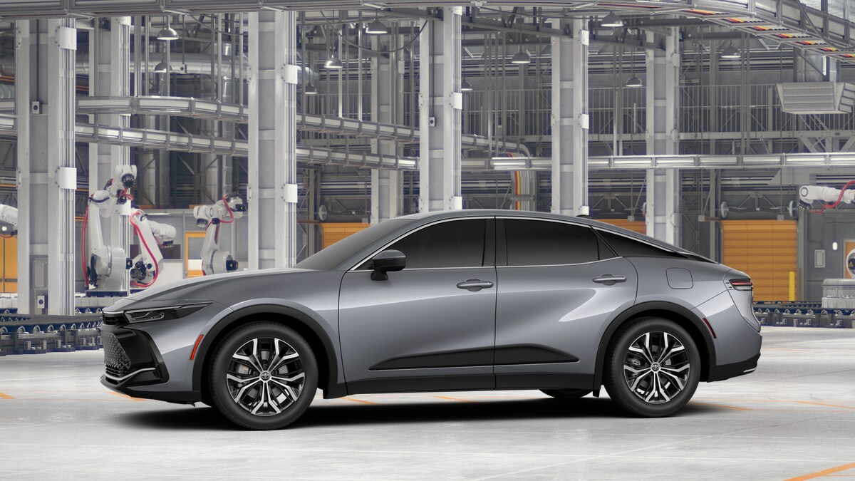 2026 Toyota Crown XLE photo 3