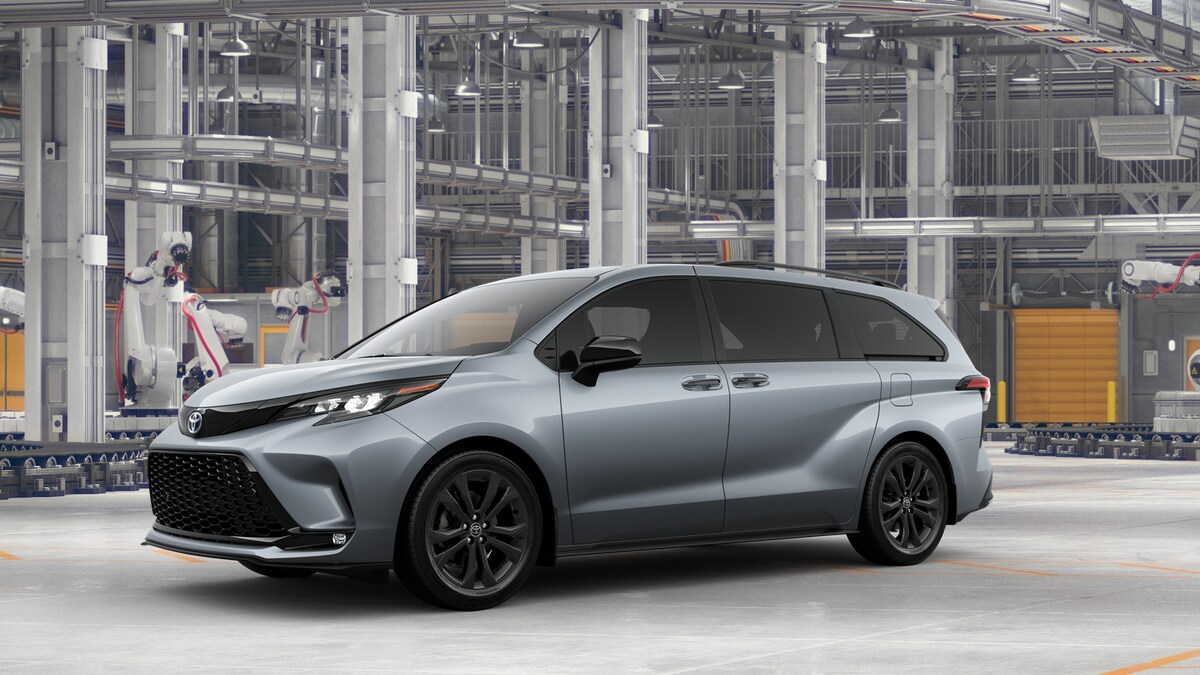 2025 Toyota Sienna XSE photo 2