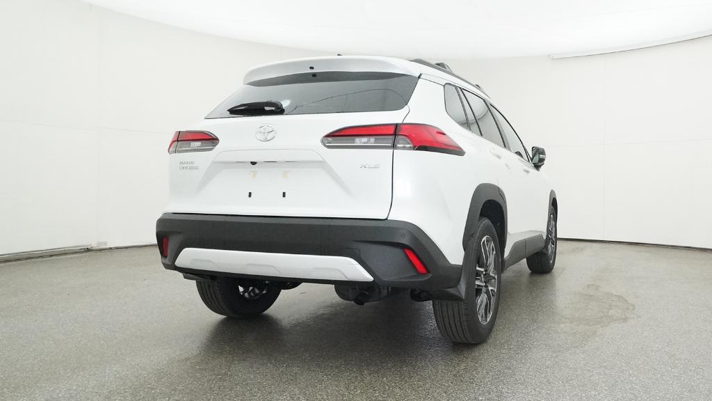 2026 Toyota Corolla Cross XLE photo 2