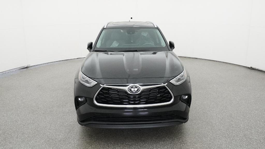 2026 Toyota Highlander Limited photo 4