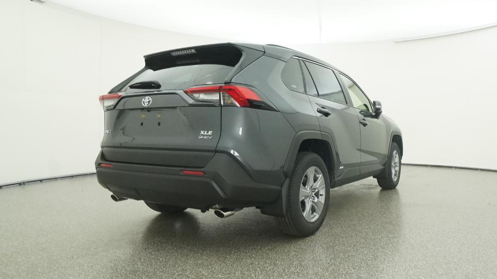 2025 Toyota RAV4 Hybrid XLE photo 3