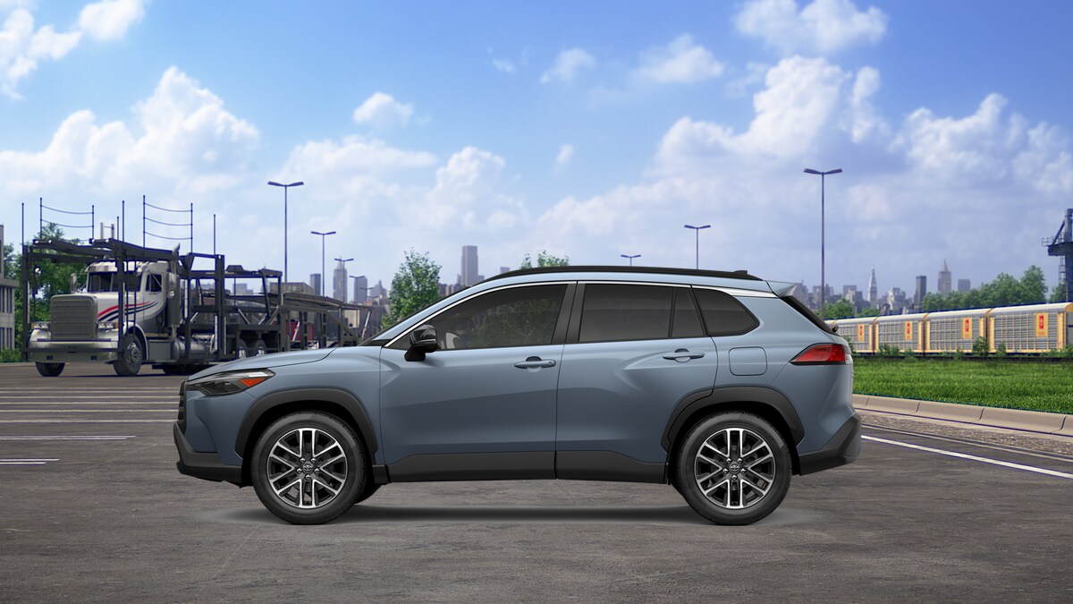 2026 Toyota Corolla Cross XLE photo 3