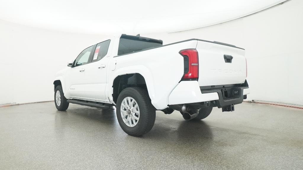 2025 Toyota Tacoma SR5 photo 32