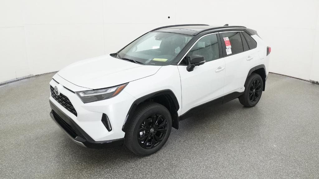 2025 Toyota RAV4 Hybrid XSE photo 2