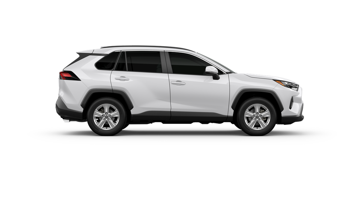 2025 Toyota RAV4 XLE photo 14