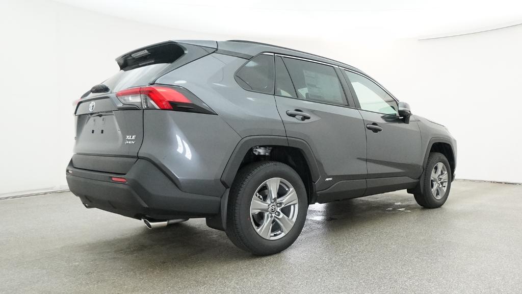 2025 Toyota RAV4 Hybrid XLE photo 2
