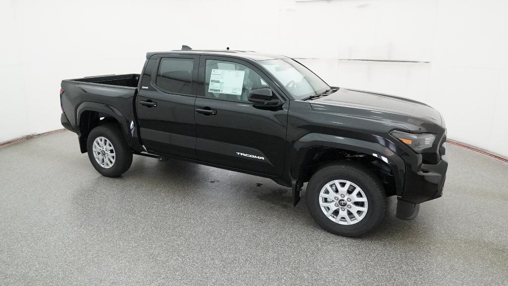2025 Toyota Tacoma SR5 photo 4