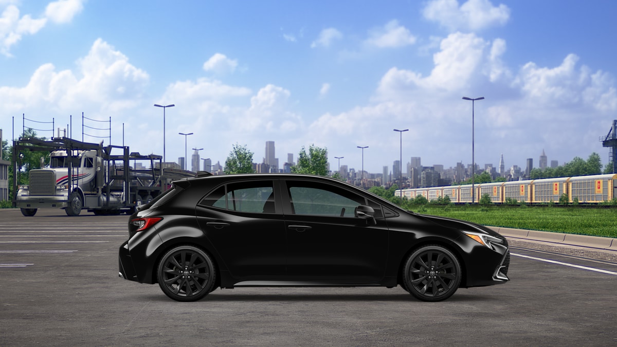 2026 Toyota Corolla Hatchback XSE - Photo 12