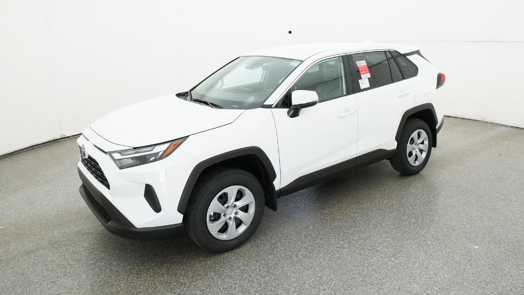 2025 Toyota RAV4 LE's photo