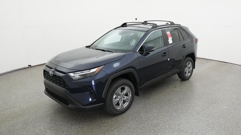 2025 Toyota RAV4 XLE's photo