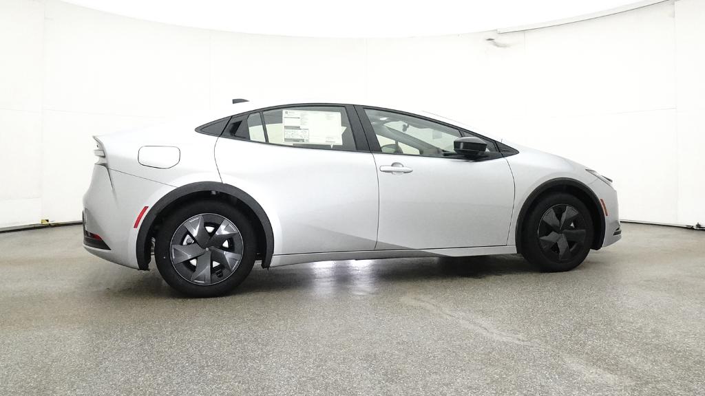 2026 Toyota Prius Plug-in Hybrid SE - Photo 31