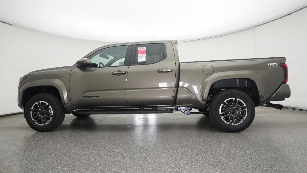 2025 Toyota Tacoma TRD Sport Double Cab photo 3
