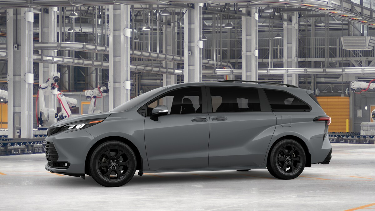 2026 Toyota Sienna Woodland Edition photo 3