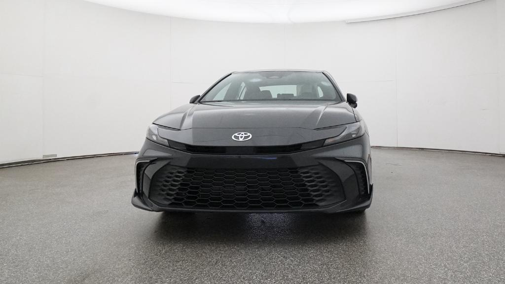 2026 Toyota Camry SE photo 3