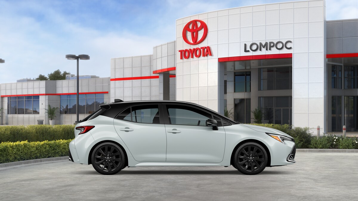 2026 Toyota Corolla Hatchback XSE - Photo 12