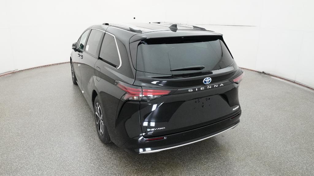 2025 Toyota Sienna Platinum photo 4