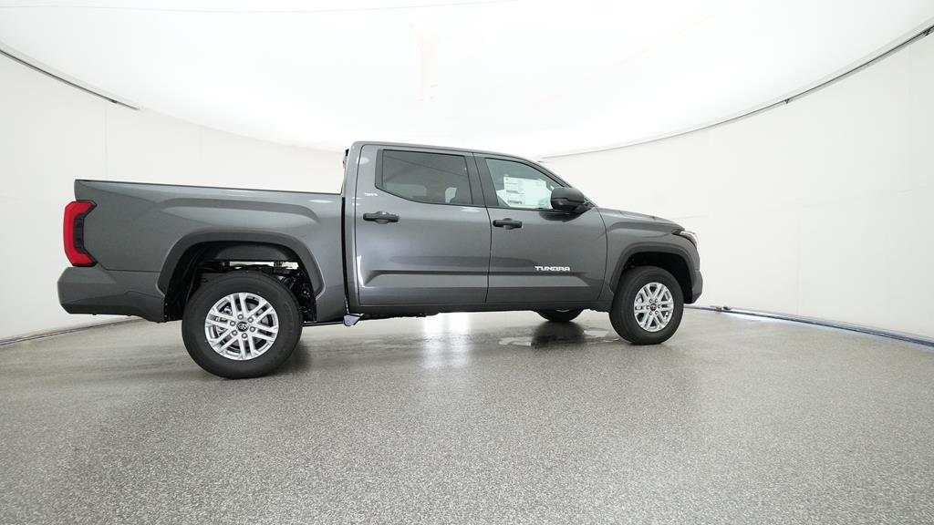 2025 Toyota Tundra SR5 - Photo 18
