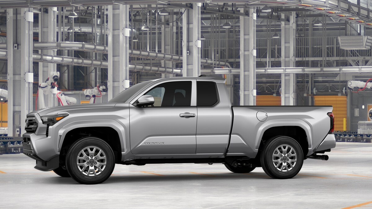 2026 Toyota Tacoma SR5 XtraCab photo 3