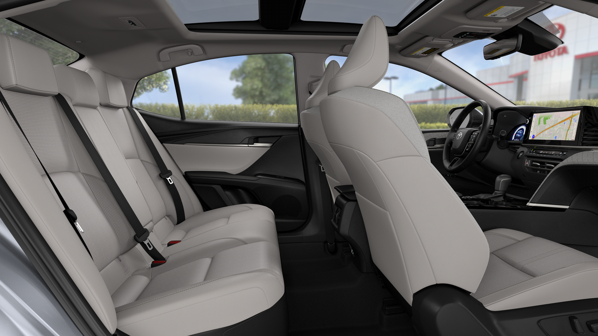 2026 Toyota Camry XLE - Photo 26