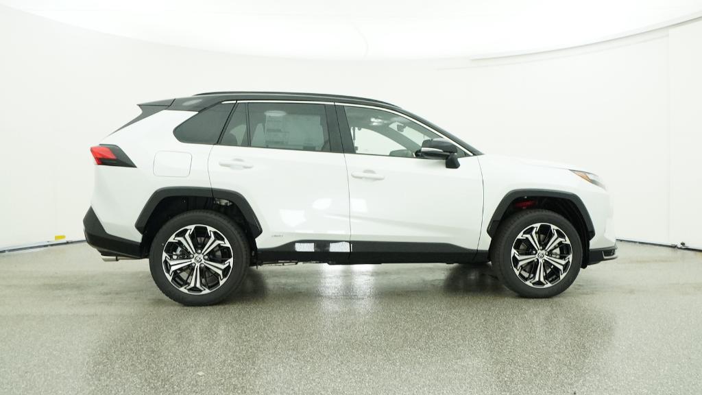 2025 Toyota RAV4 Hybrid XSE photo 2