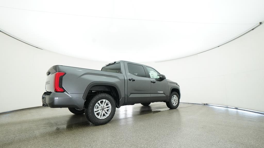 2025 Toyota Tundra SR5 - Photo 7