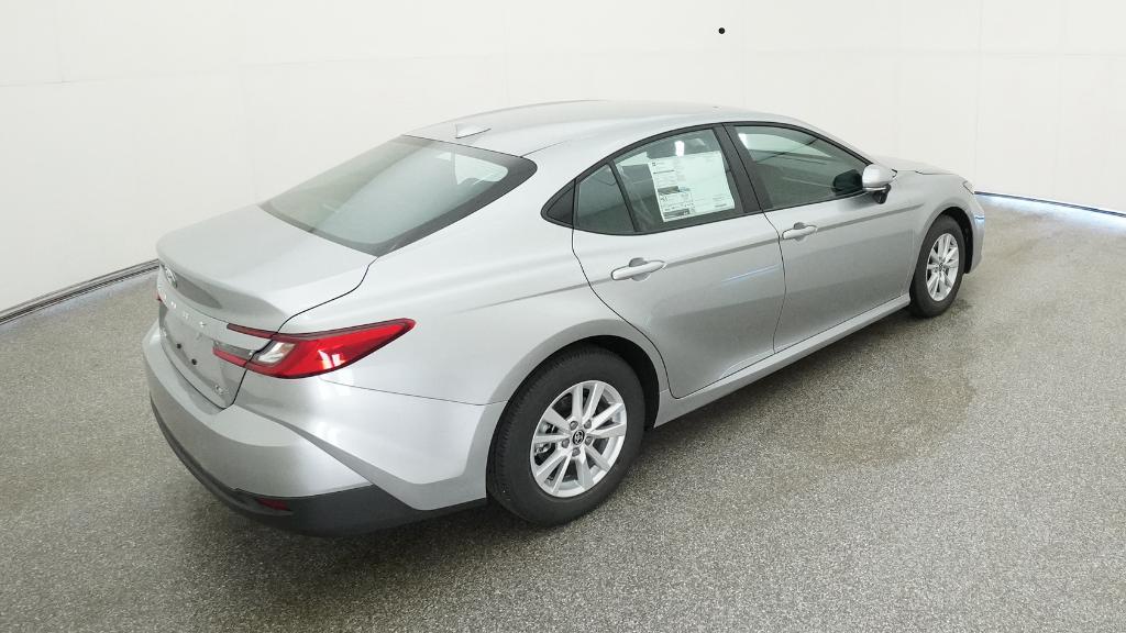 2026 Toyota Camry LE photo 3