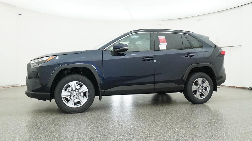 2025 Toyota RAV4 XLE photo 3