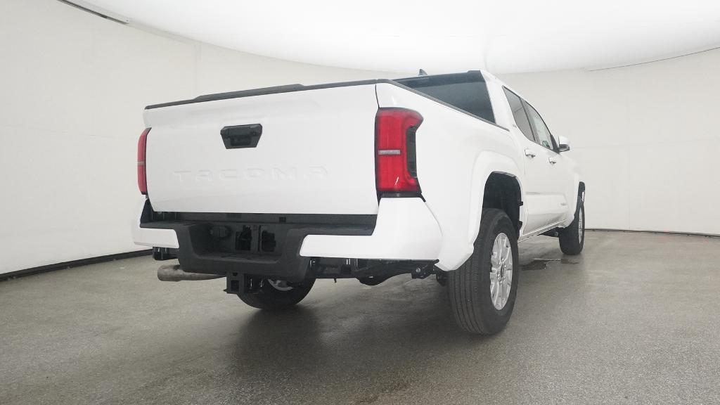 2025 Toyota Tacoma SR5 Double Cab photo 3