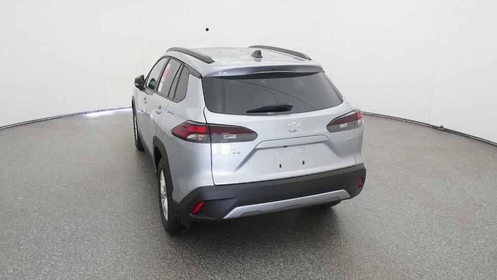 2026 Toyota Corolla Cross LE photo 3