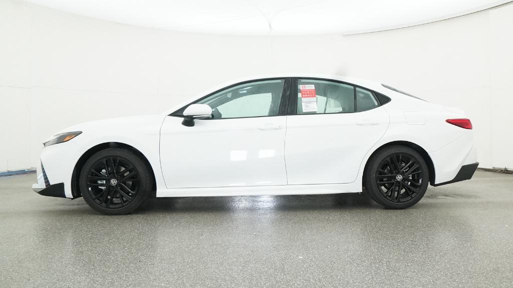 2026 Toyota Camry SE photo 2