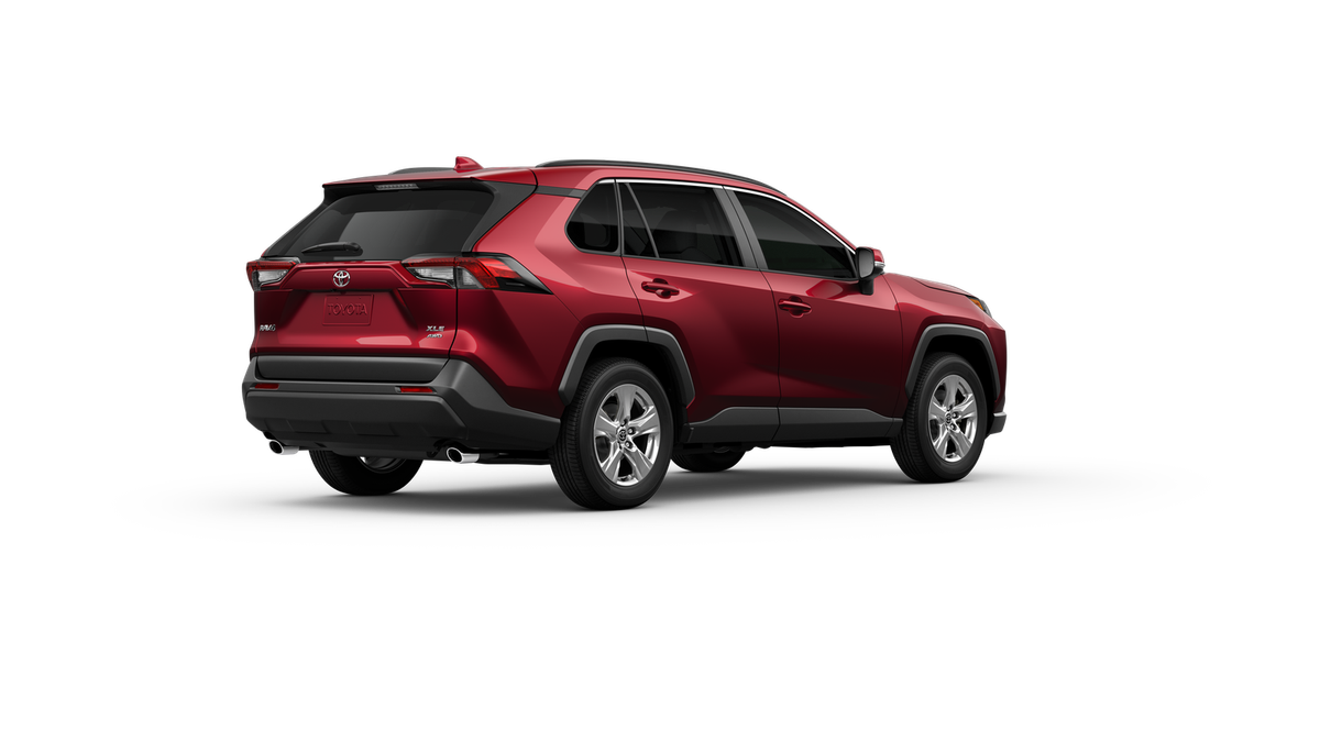 2025 Toyota RAV4 XLE photo 13