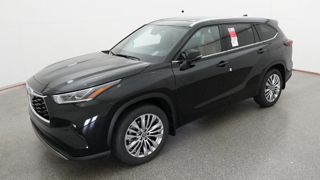 New 2026 Toyota Highlander Platinum SUV
