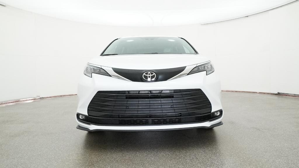 New 2026 Toyota Sienna XLE Van Passenger Van