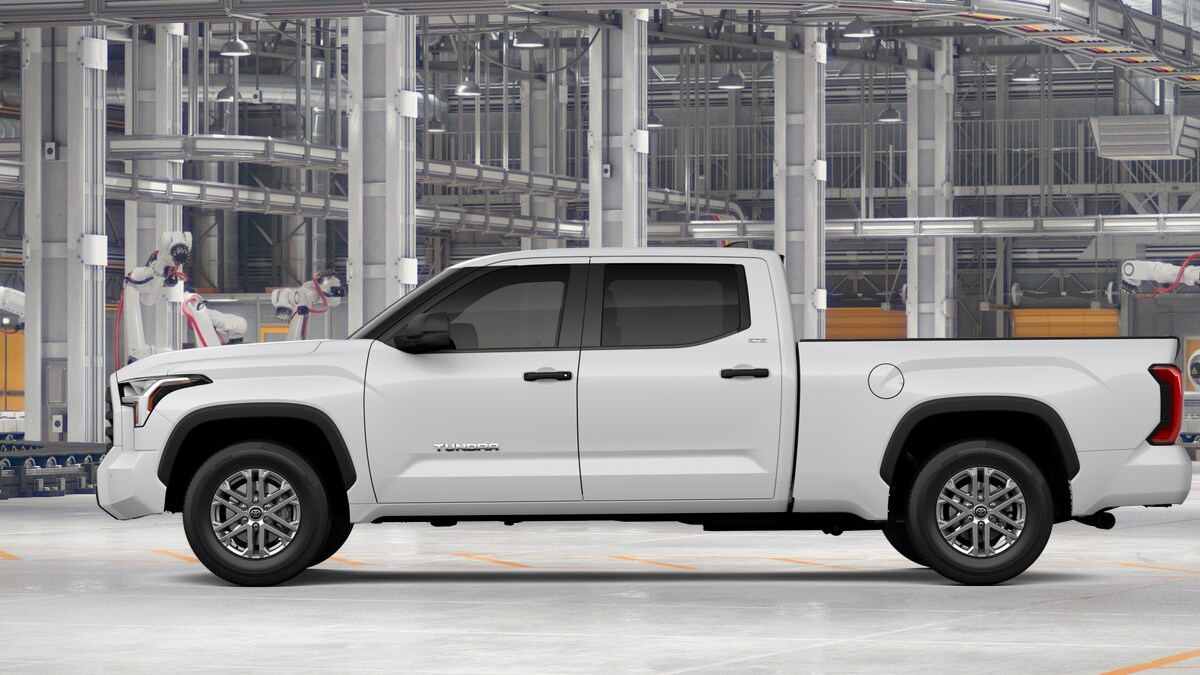 2026 Toyota Tundra SR5 CrewMax photo 4