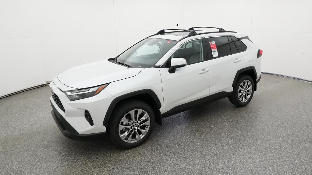 2025 Toyota RAV4 XLE Premium's photo
