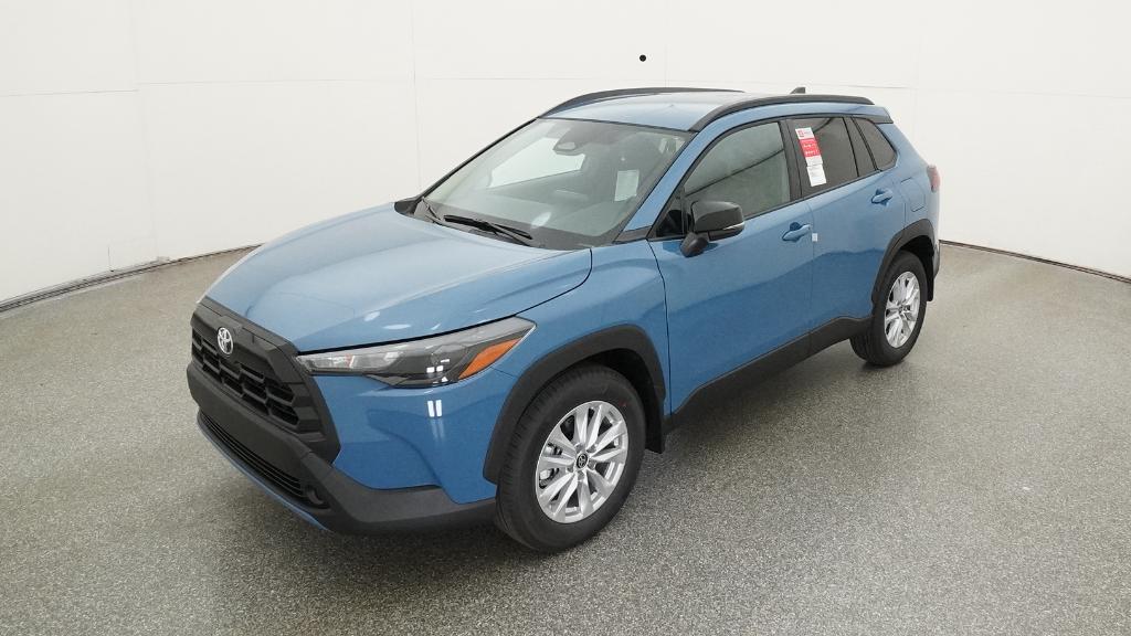 2026 Toyota Corolla Cross LE's photo