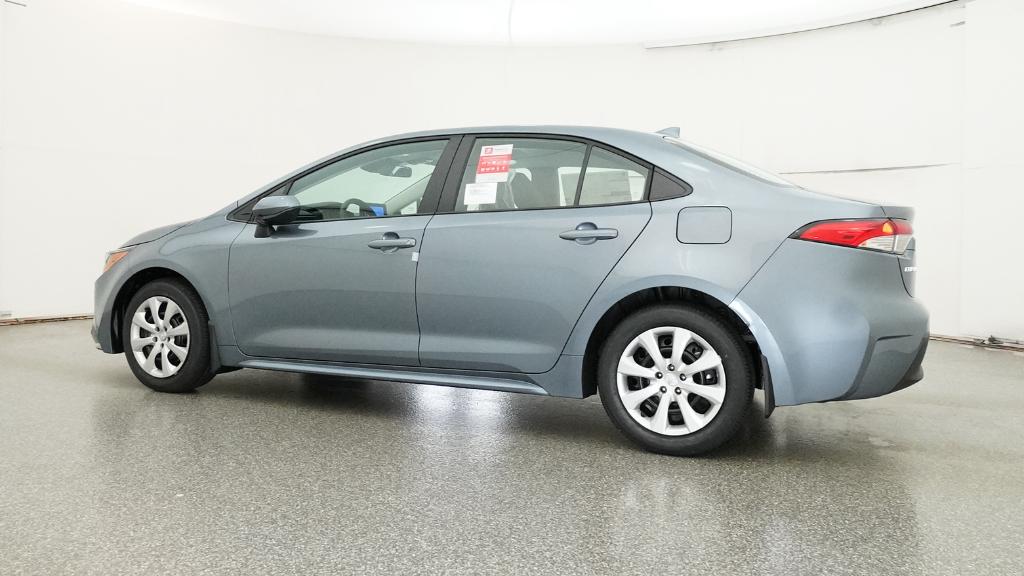 2026 Toyota Corolla LE photo 4