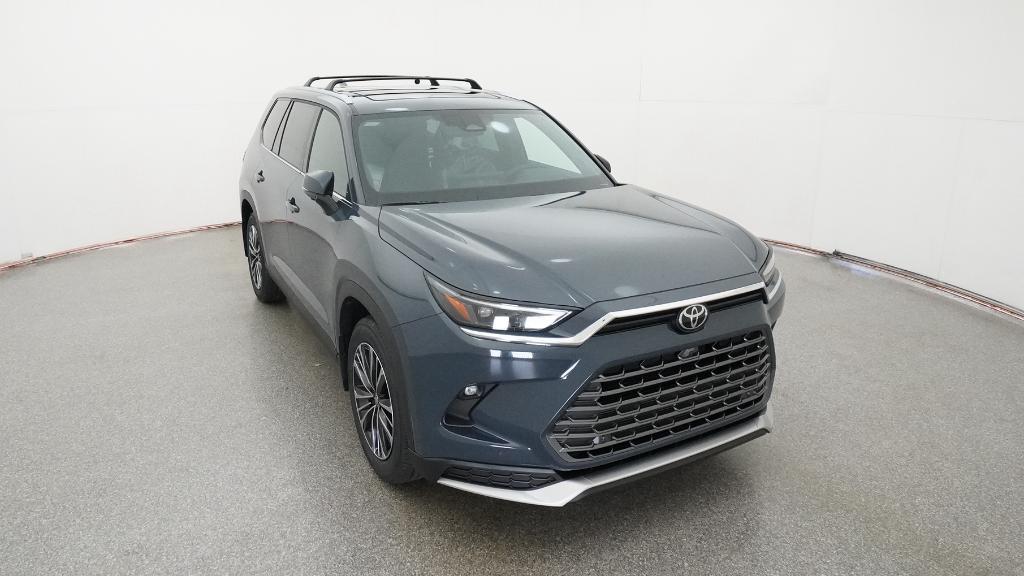2026 Toyota Grand Highlander Limited photo 2