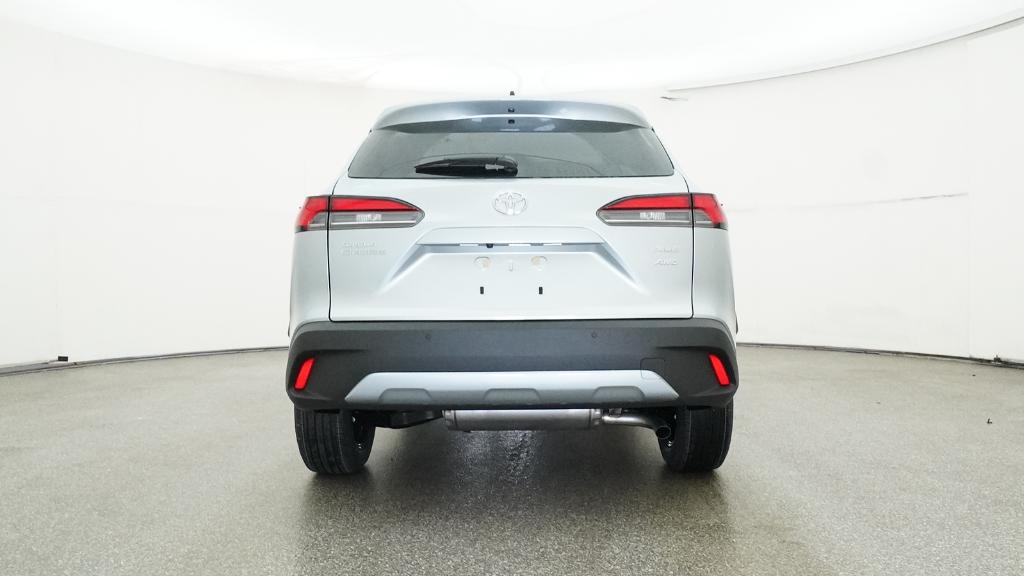 2026 Toyota Corolla Cross XLE photo 3