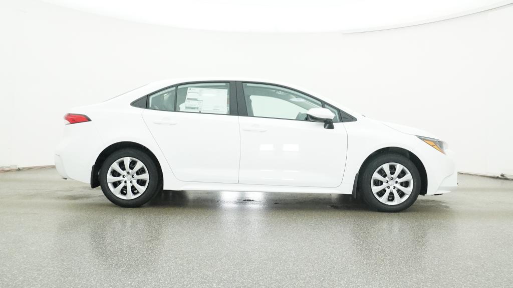 2026 Toyota Corolla LE photo 2