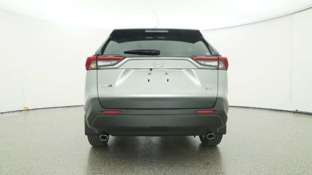 2025 Toyota RAV4 Hybrid XLE photo 3