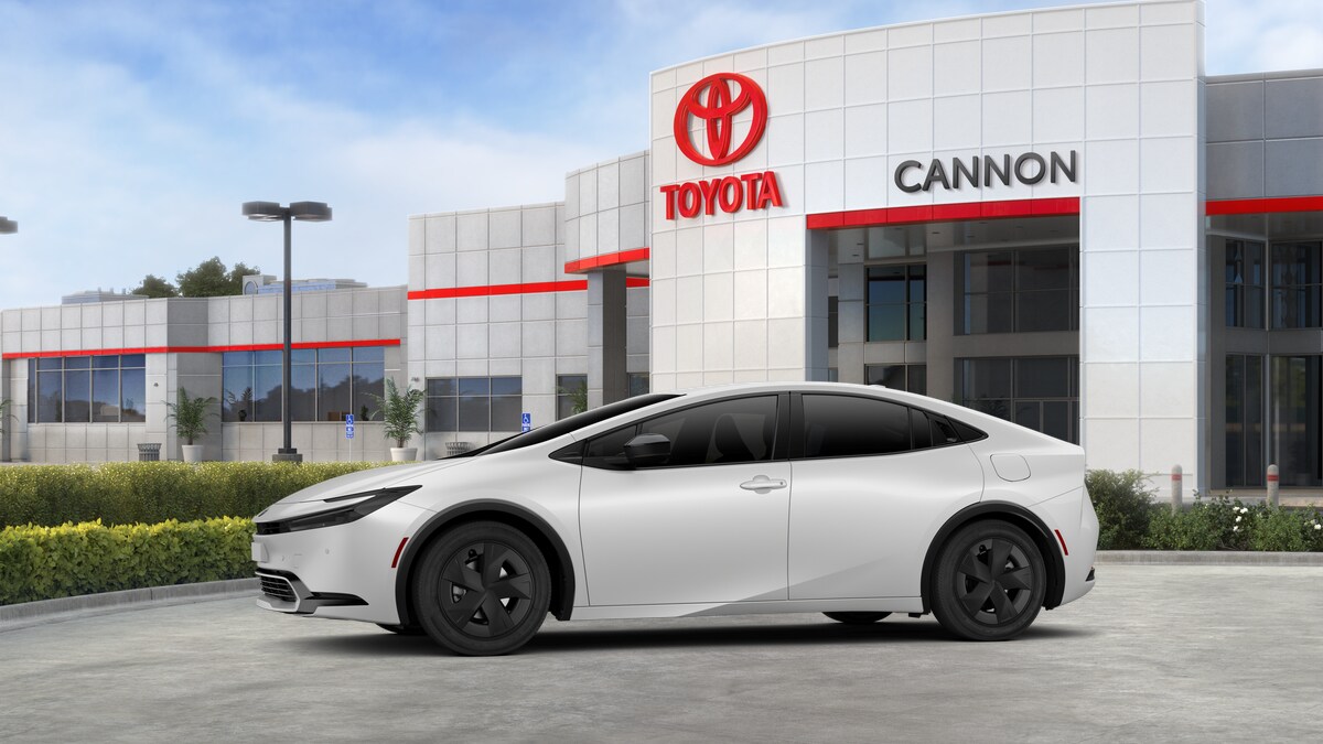 2026 Toyota Prius Plug-in Hybrid SE photo 3