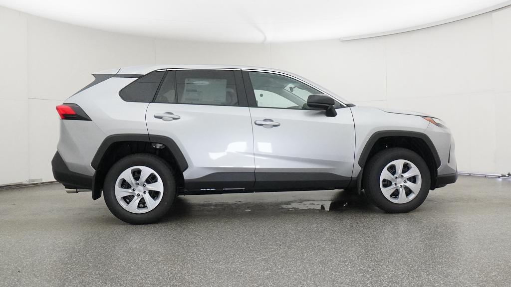 2025 Toyota RAV4 LE photo 3