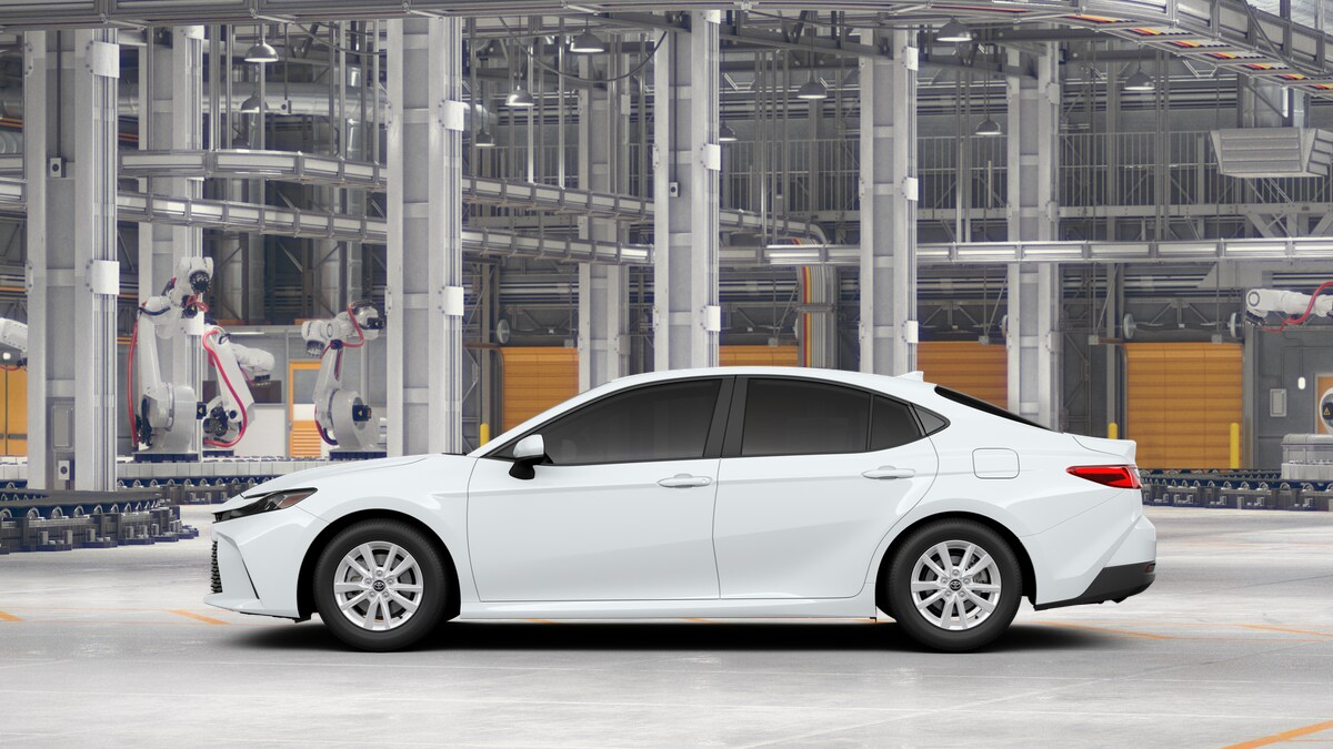 2026 Toyota Camry LE photo 4