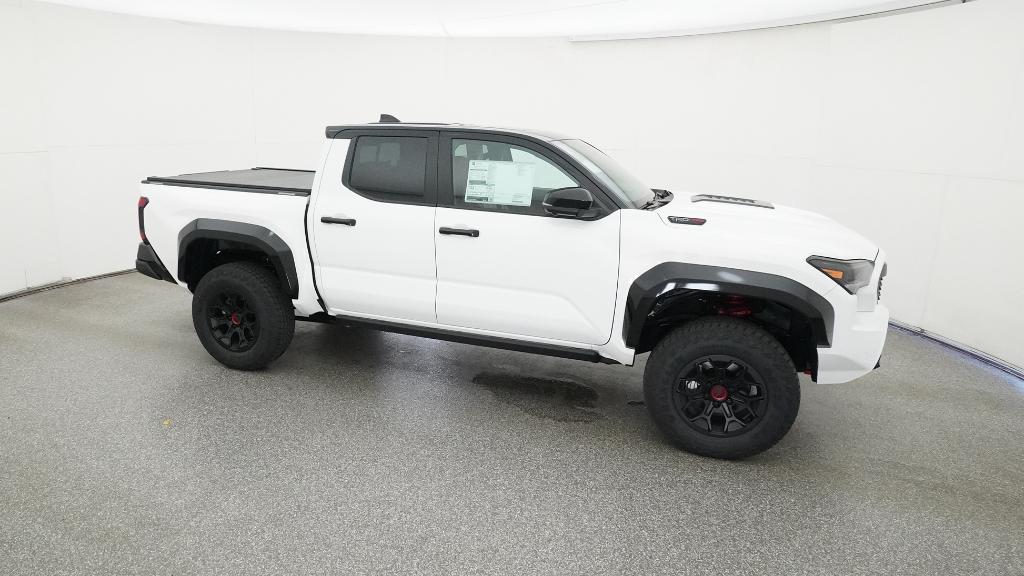 2025 Toyota Tacoma TRD Pro - Photo 18
