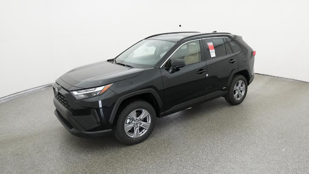 2025 Toyota RAV4 LE's photo