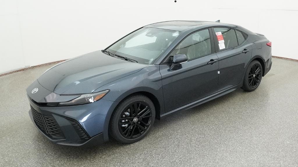 2026 Toyota Camry SE Hybrid's photo