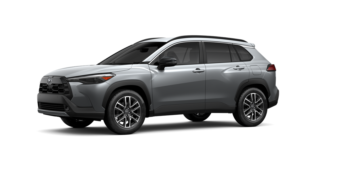 2026 Toyota Corolla Cross XLE photo 3